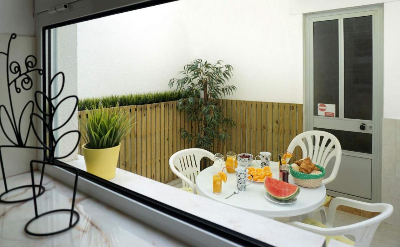 D Wan Guest House Peniche Exterior photo