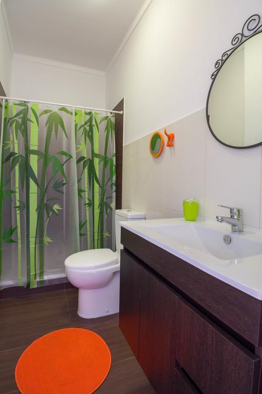 D Wan Guest House Peniche Room photo